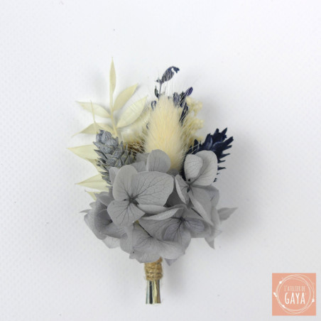 The Grey – Grey and Natural Dried Flower Boutonniere
