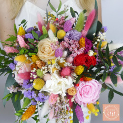 Flowers used: Roses, statice, lagurus, limonium, craspedia, mimosa, phalaris, ruscus