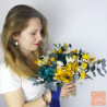 Le Solaire – Bouquet de mariée en fleurs séchées jaune et bleu pétrole